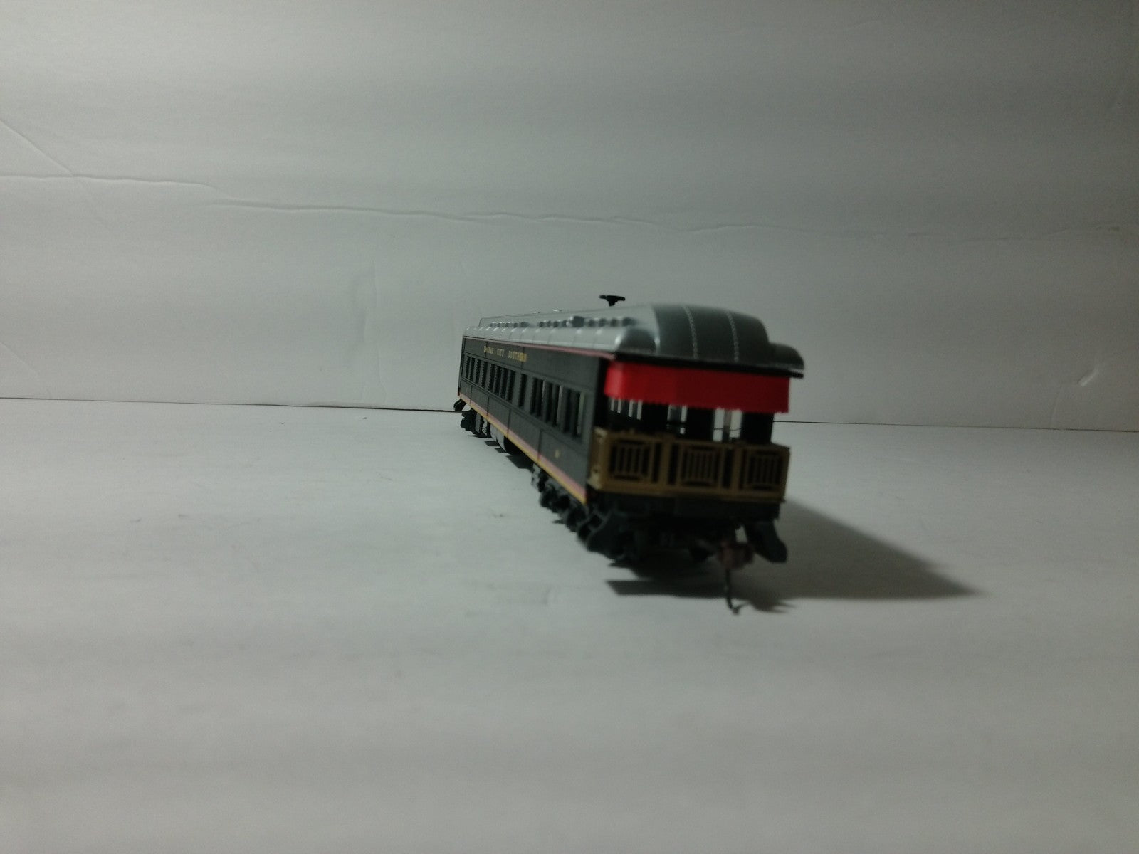 IHC 49324 HO Scale Kansas City Southern Observation Heavyweight #546