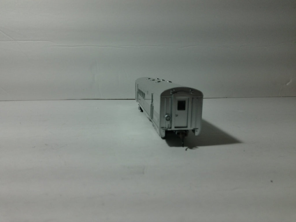 Athearn 7921 HO Scale Rock Island Streamline Passenger RPO #5136