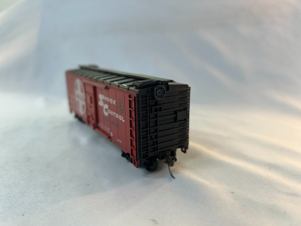 Athearn 1221 HO Scale 40' Box Car Kit, Santa Fe Shock Control #169872