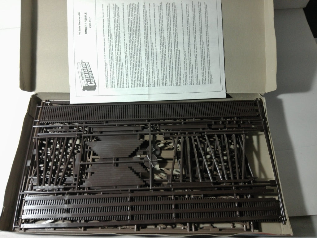 Walthers 933-3147 HO Scale Trestle With Deck Girder Bridge1
