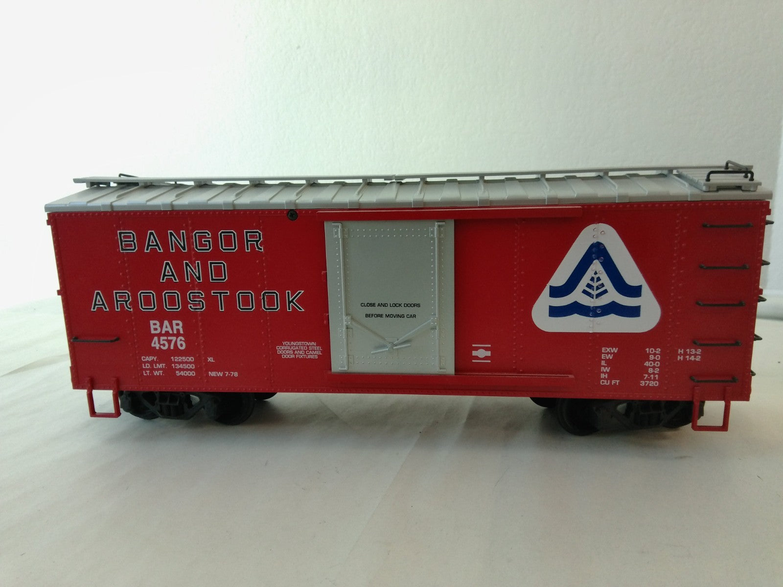 USA Trains R19065 G Scale Steel Box Car Bangor & Aroostook #45762
