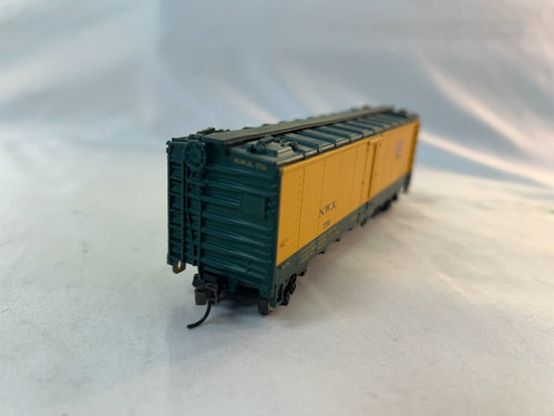 Athearn 7130 HO Scale 40' Steel Side Reefer Car, North Western Line #7511