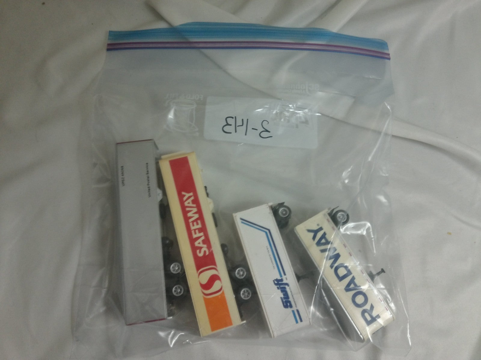 HO Scale Intermodal Container Grab Bag - Everything Pictured - No Substitutions 1