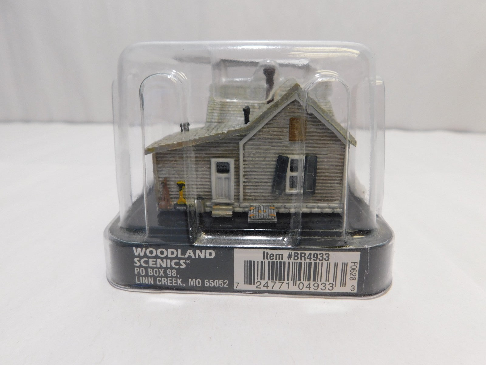 Woodland Scenics BR4933 N Scale Structure, Old Homestead3
