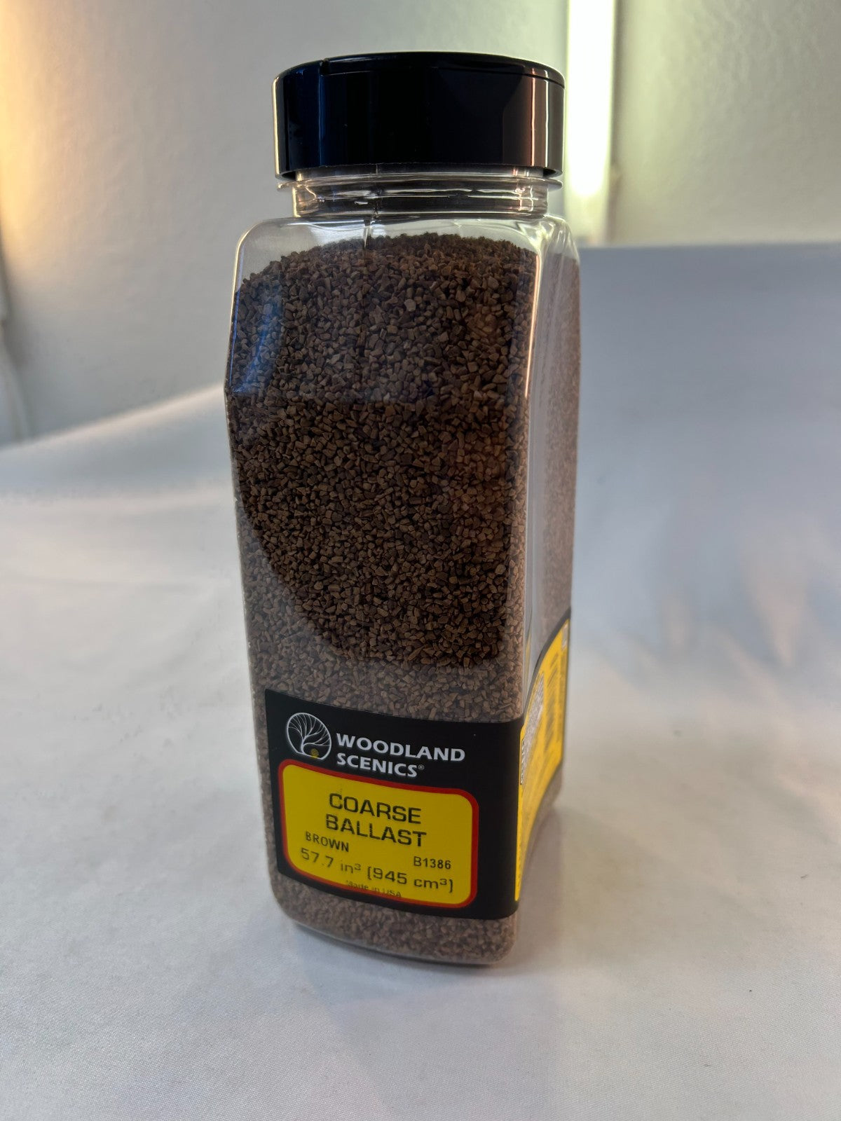 Woodland Scenics B1386 Coarse Ballast, Brown, 57.7 Cu. In.0
