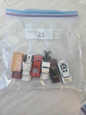 Grab Bag Lot #22 HO Scale Cars 6 Pieces