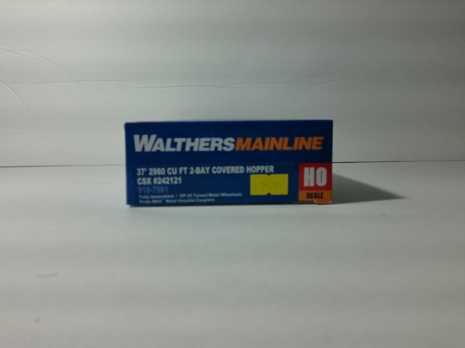 Walthers 910-7981 HO Scale 37' 2980 CU FT 2-Bay Covered Hopper CSX #2421213