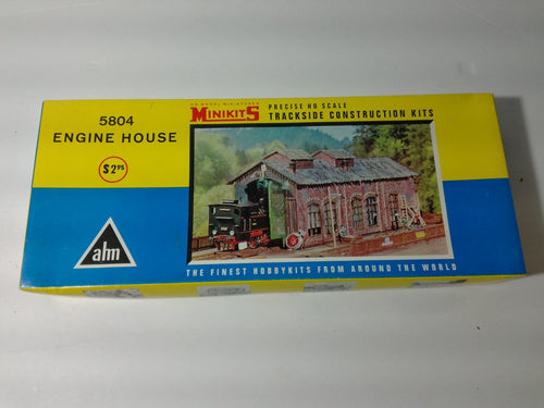 AHM 5804 HO Scale Engine House0