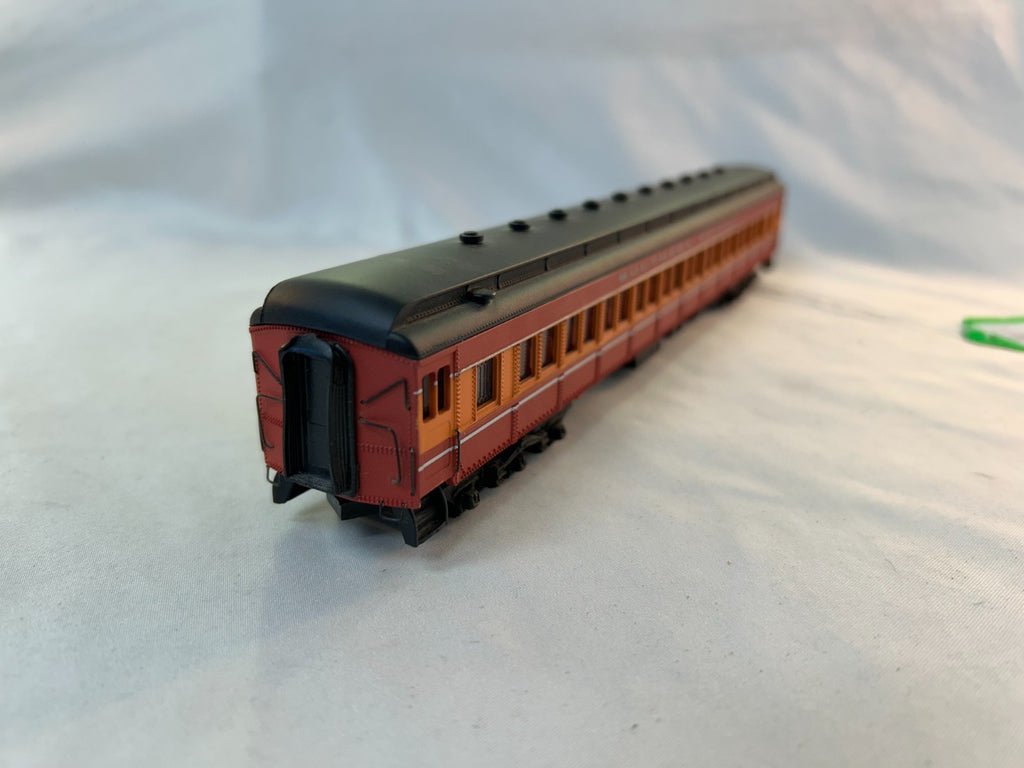 Bachmann Spectrum 89133 HO Scale Heavyweight Passenger Coach, SP Daylight #10143