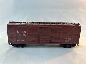 Roundhouse 01098 HO Scale 40' Truss-Side Box Car Kit BUILT, L & N #13125