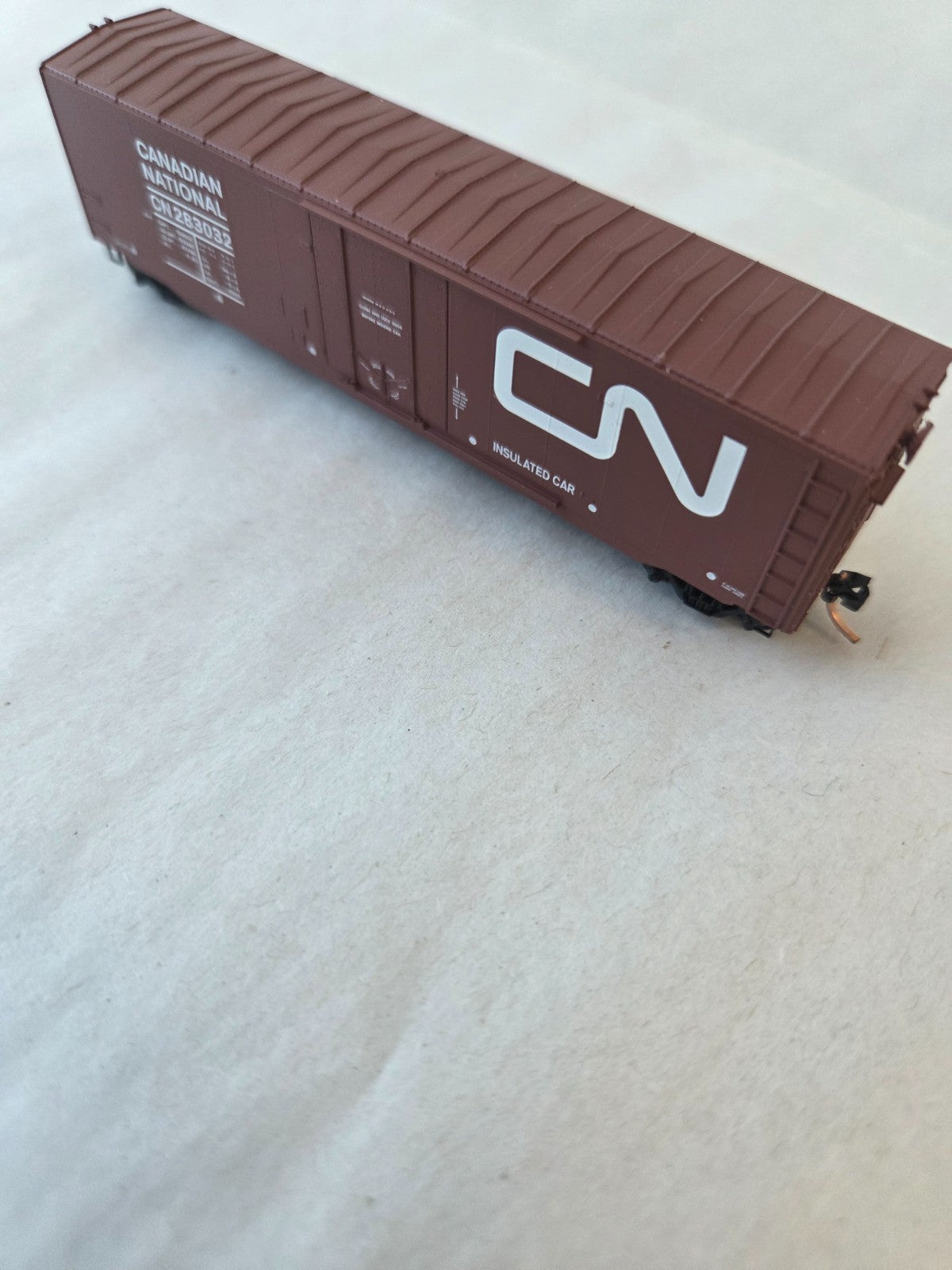 Micro Trains #38340 50' Standard Boxcar Plug Door "Canadian National 283032"3