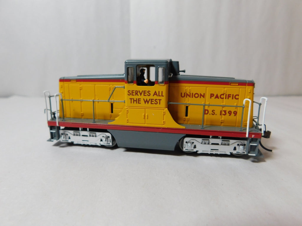 Bachmann 68204 HO Scale GE 44-Ton Switcher, DCC + Sound, UP #DS-13990