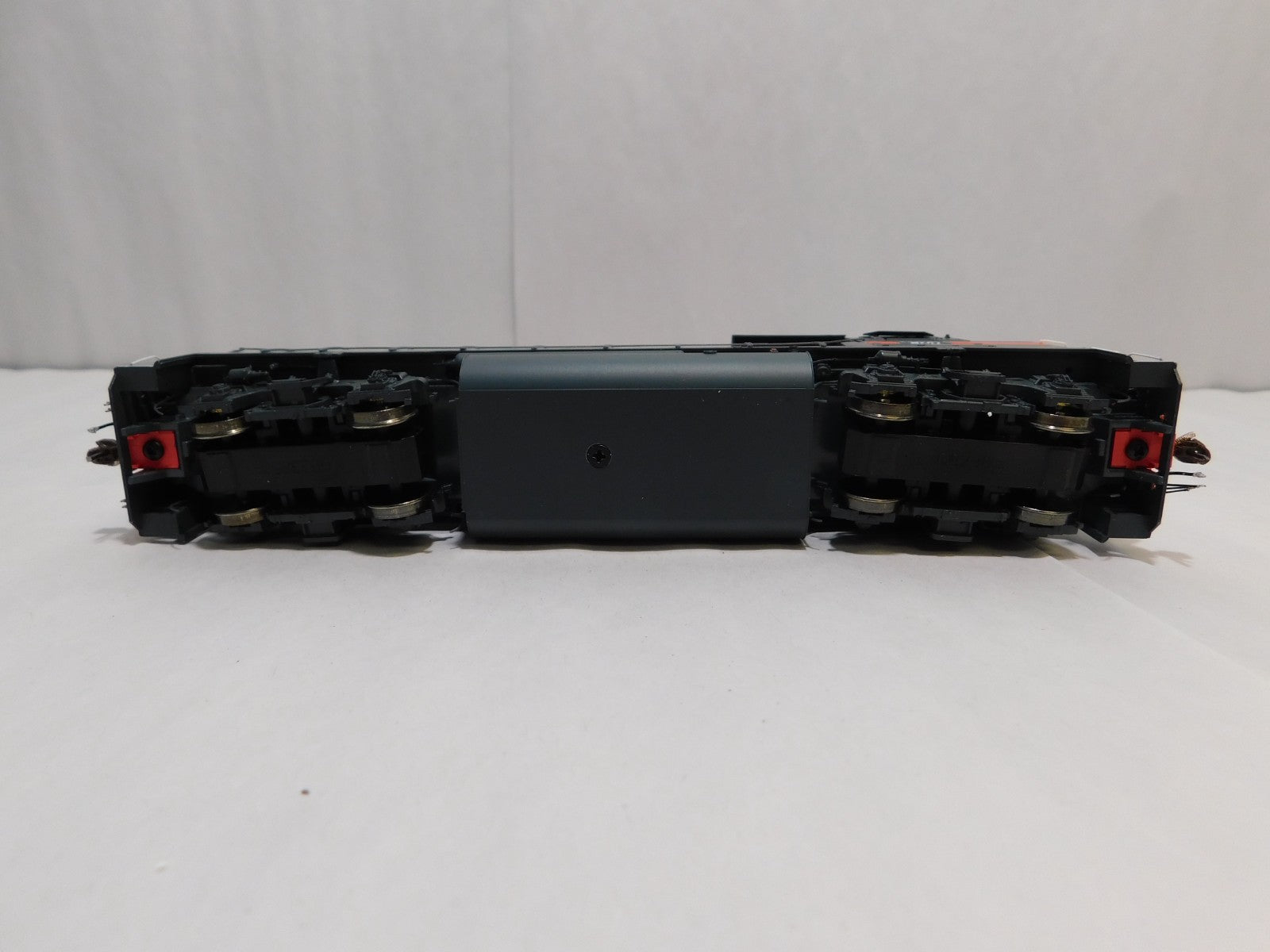 Athearn G40888 HO Scale Diesel Locomotive, DCC+Sound, Guilford Rail System #5006