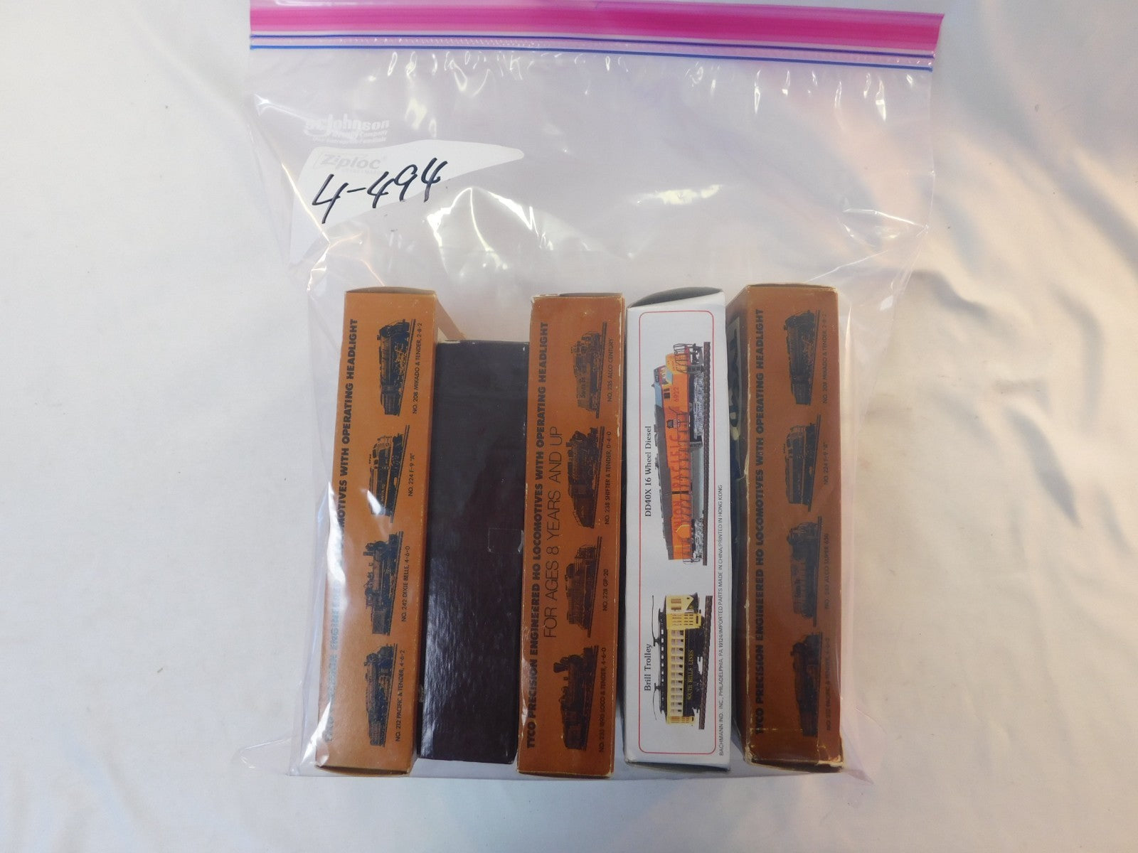 Tyco, Apag, Bachmann HO Scale Grab Bag Lot# 4-494, 5 Pieces1