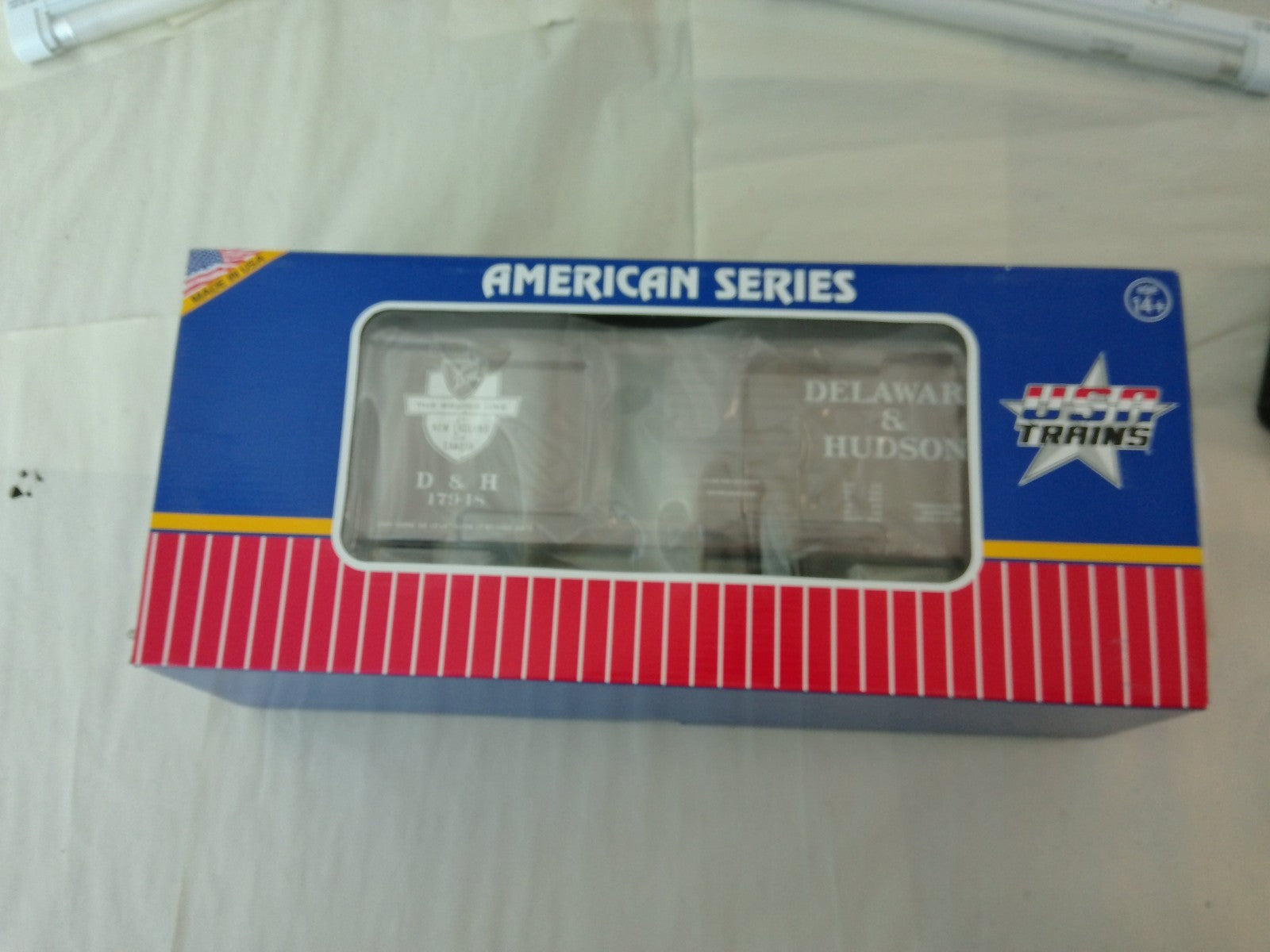 USA Trains R19107D G Scale Steel Box Car Delaware & Hudeson #179482