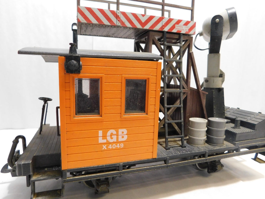 LGB 4049 G Scale Operating Searchlight Car w/ Metal Wheels3
