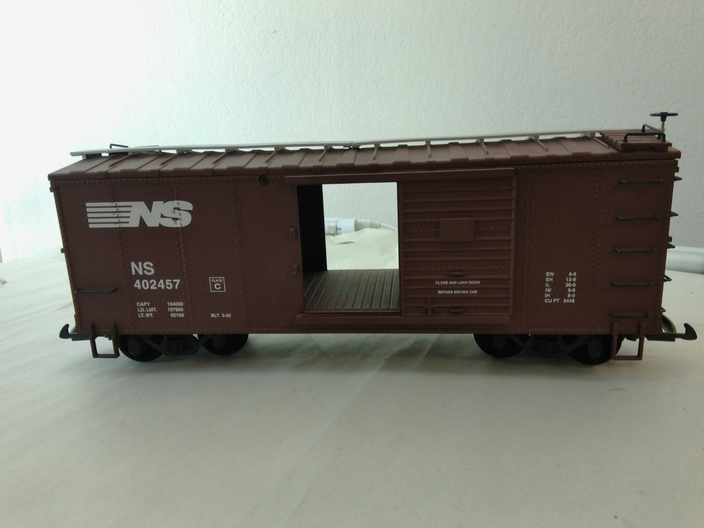USA Trains R19103A G Scale Steel Box Car Norfolk Southern #4024671