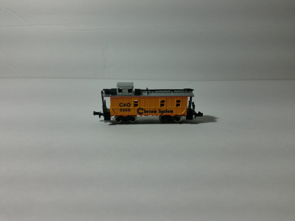 Model Power 3294 N Scale Caboose Chessie System C&O #33580
