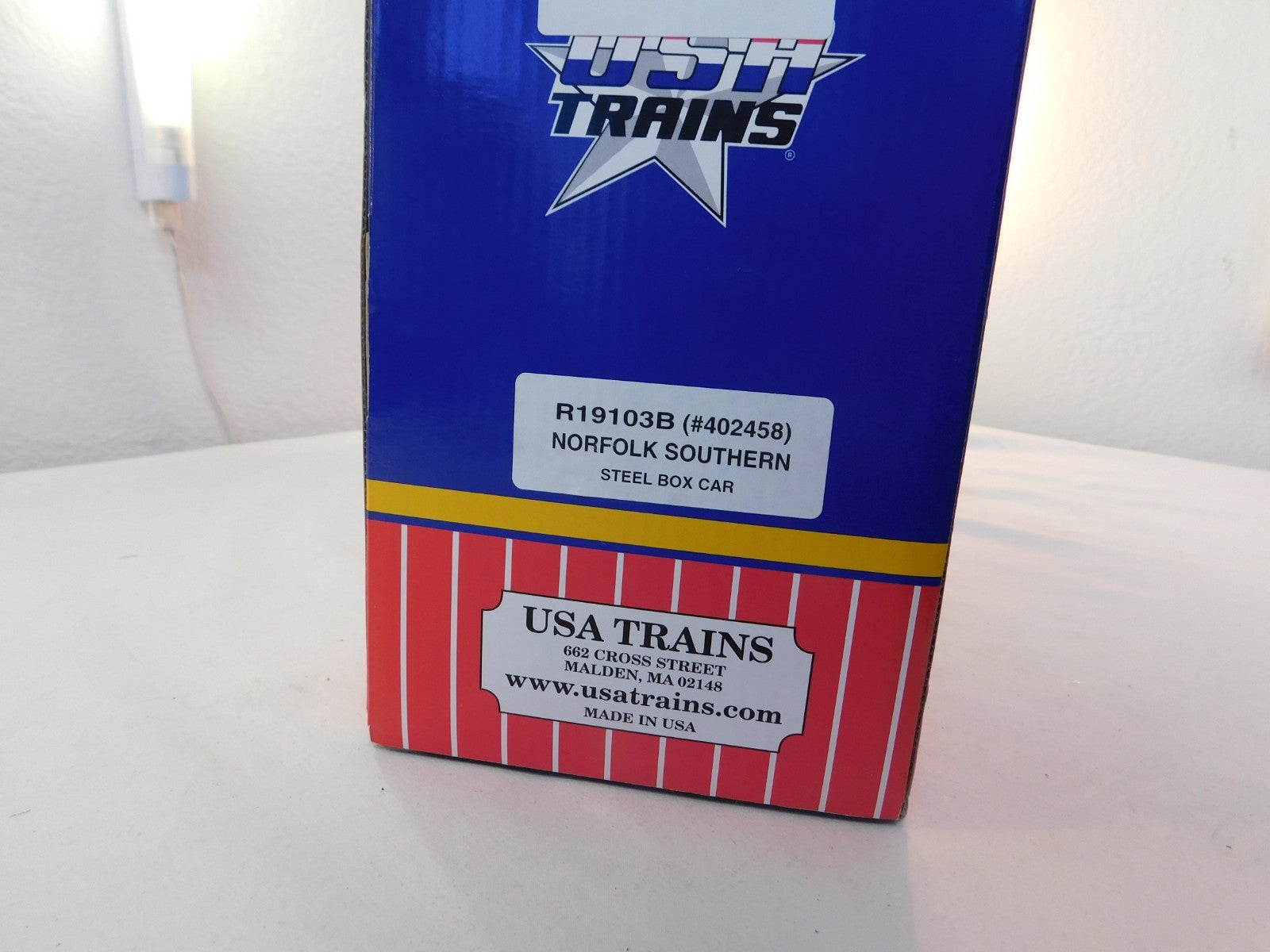 USA Trains R19103B G Scale Steel Box Car Norfolk Southern #4024582