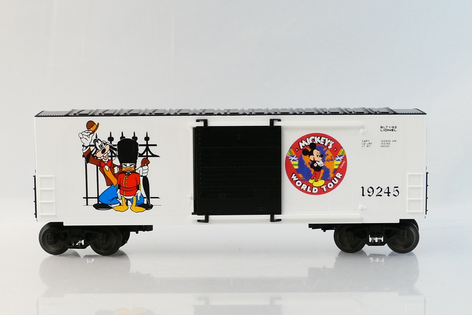 Lionel 19245 - O Scale Mickey's World Tour Hi Cube Boxcar1