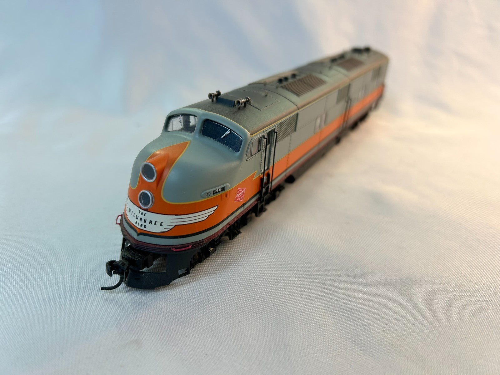 Life-Like Proto 2000 Series 23231 EMD E6 Locomotive, MILW #15B *FREE SHIPPING*5