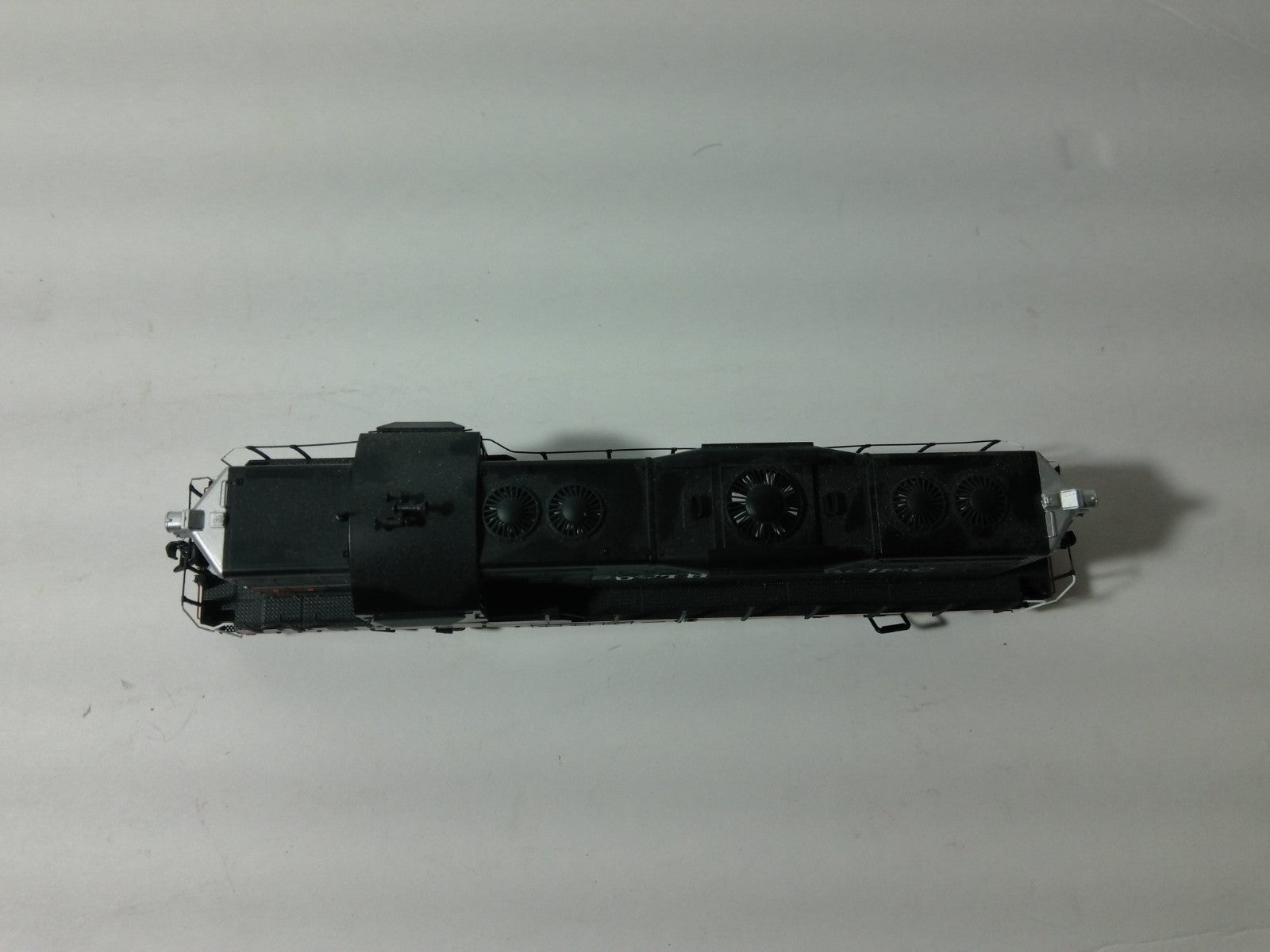 Walthers 920-42721 HO Scale EMD GP9 PH II Locomotive DCC+Sound SP #56074