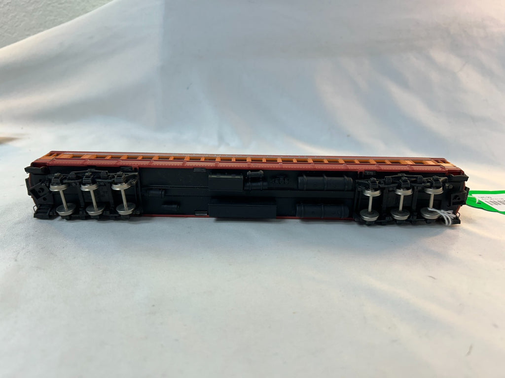 Bachmann Spectrum 89133 HO Scale Heavyweight Passenger Coach, SP Daylight #10144