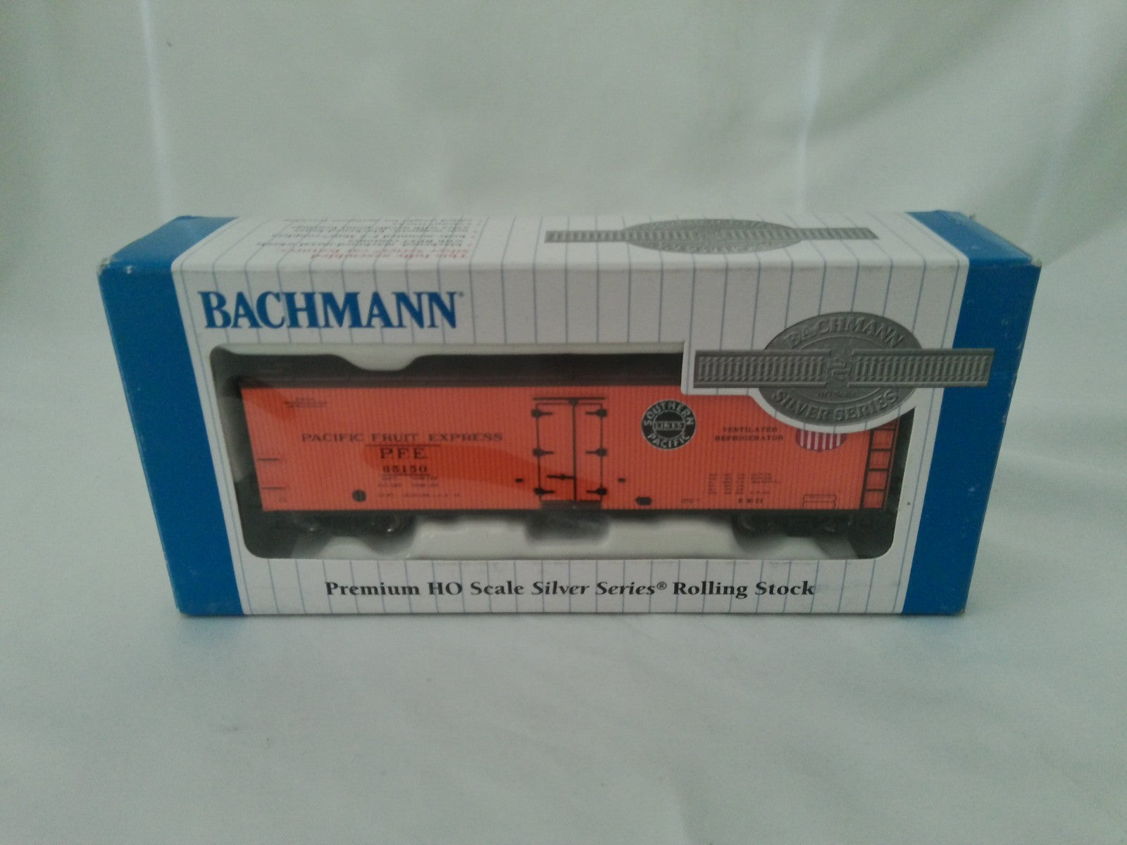Bachmann 19804 HO Scale 40' Wood Reefer Boxcar, Pacific Fruit Express #651502