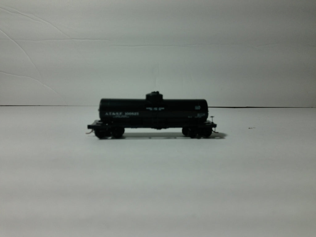 Micro Trains 65010 N Scale Atchison Topeka and Santa Fe #100823 Tanker0