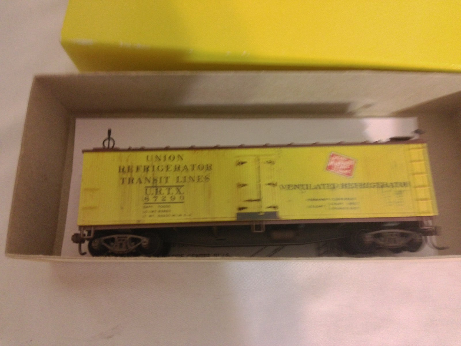 Accurail 87290 - HO Scale, Union Refrigerator Transit Reefer1