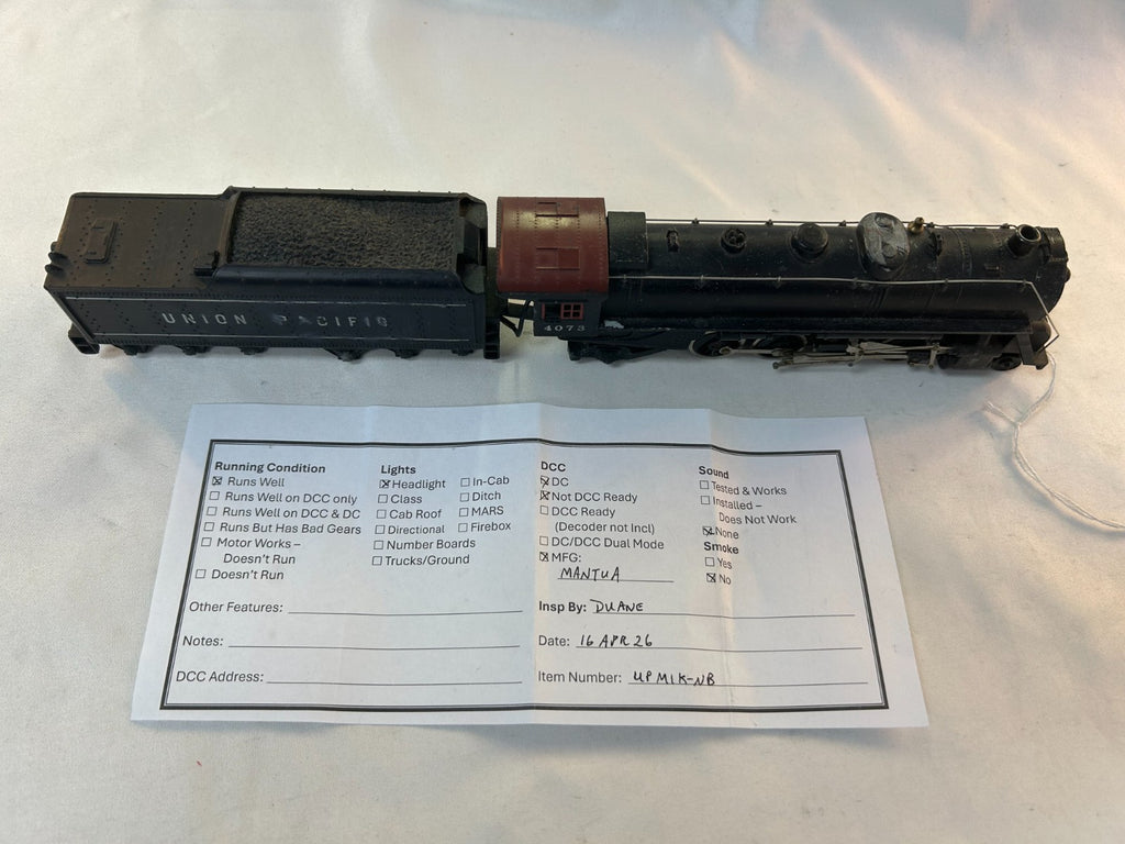 Mantua HO Scale Diesel Locomotive and Tender, Union Pacific #40736